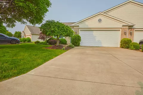 1718 E Waterberry Dr, Huron, OH 44839 photo 4