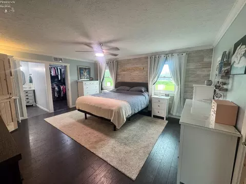 Bedroom - 505 E Stoneplace Dr, Sandusky, OH 44870 photo 11 of 15