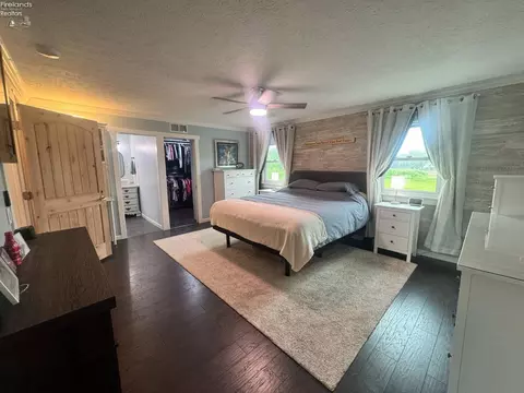 Bedroom - 505 E Stoneplace Dr, Sandusky, OH 44870 photo 14 of 15