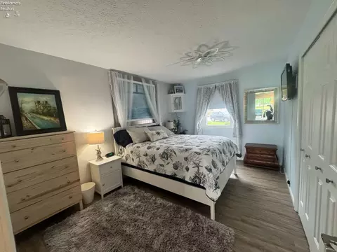 Bedroom - 505 E Stoneplace Dr, Sandusky, OH 44870 photo 2 of 15