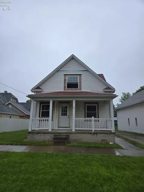 609 Adams St, Sandusky, OH 44870