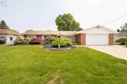 642 W Maple St, Clyde, OH 43410 photo 2