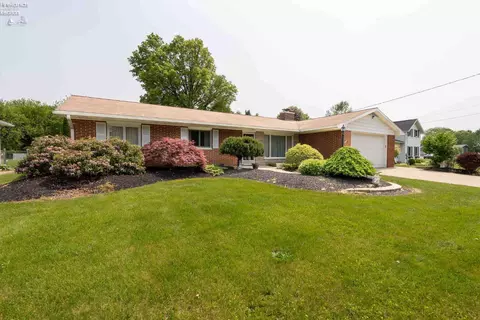 642 W Maple St, Clyde, OH 43410