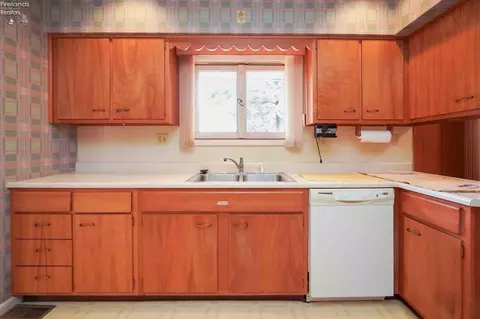 642 W Maple St, Clyde, OH 43410 photo 28