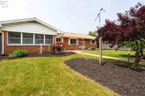 642 W Maple St, Clyde, OH 43410 photo 3