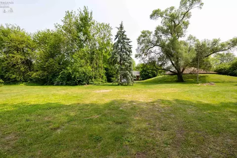 642 W Maple St, Clyde, OH 43410 photo 9