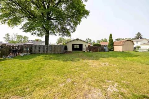 642 W Maple St, Clyde, OH 43410 photo 8