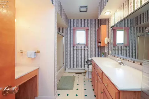 642 W Maple St, Clyde, OH 43410 photo 39
