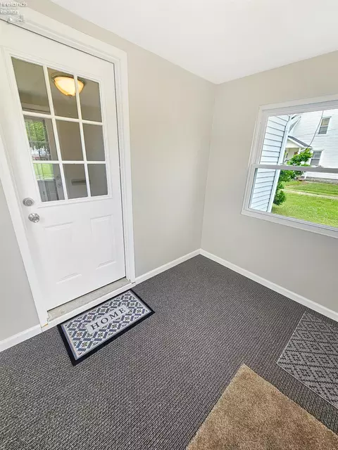 Exterior - 217 Ott St, Clyde, OH 43410 photo 5 of 10