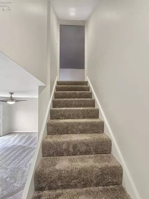 Entry Way - 217 Ott St, Clyde, OH 43410 photo 6 of 7