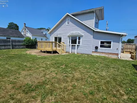 Exterior - 217 Ott St, Clyde, OH 43410 photo 6 of 10