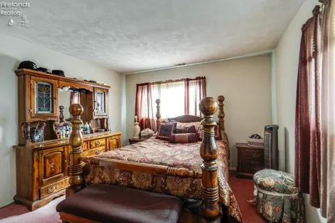 Bedroom - 3908 Clinton Ave, Lorain, OH 44055 photo 3 of 4