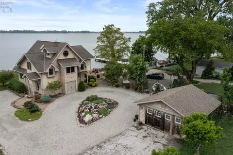 731 Cedar Point Rd, Sandusky, OH 44870