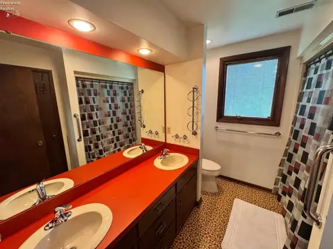 Bath - 3202 Stoneway E Dr, Sandusky, OH 44870 photo 3 of 3