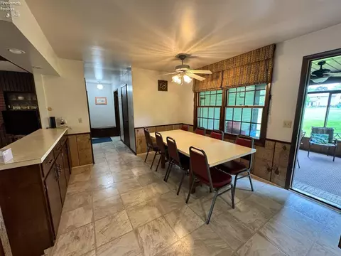 Dining - 3202 Stoneway E Dr, Sandusky, OH 44870 photo 8 of 8