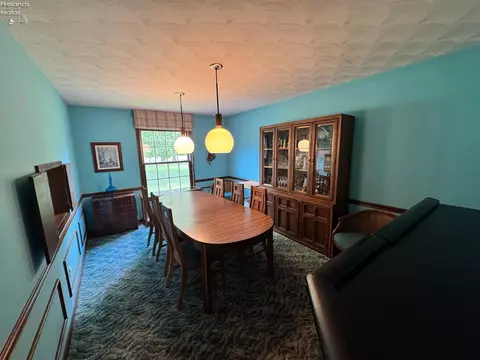 Dining - 3202 Stoneway E Dr, Sandusky, OH 44870 photo 4 of 8