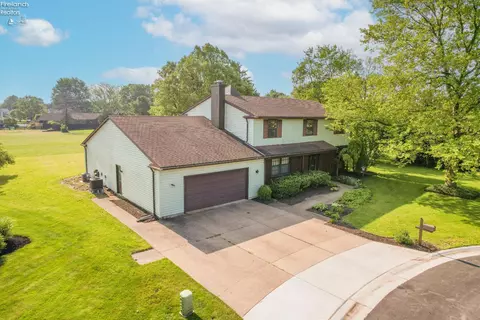 3202 Stoneway E Dr, Sandusky, OH 44870
