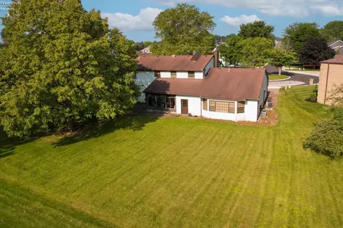 Exterior - 3202 Stoneway E Dr, Sandusky, OH 44870 photo 8 of 9