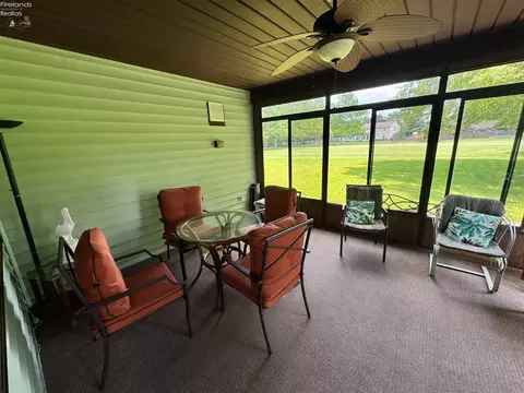 Exterior - 3202 Stoneway E Dr, Sandusky, OH 44870 photo 2 of 9