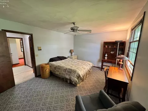 Bedroom - 3202 Stoneway E Dr, Sandusky, OH 44870 photo 4 of 10
