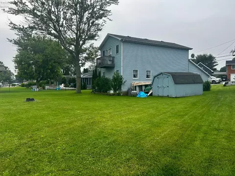 Exterior - 205 Wheeler Dr, Huron, OH 44839 photo 5 of 7