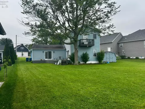 Exterior - 205 Wheeler Dr, Huron, OH 44839 photo 4 of 7