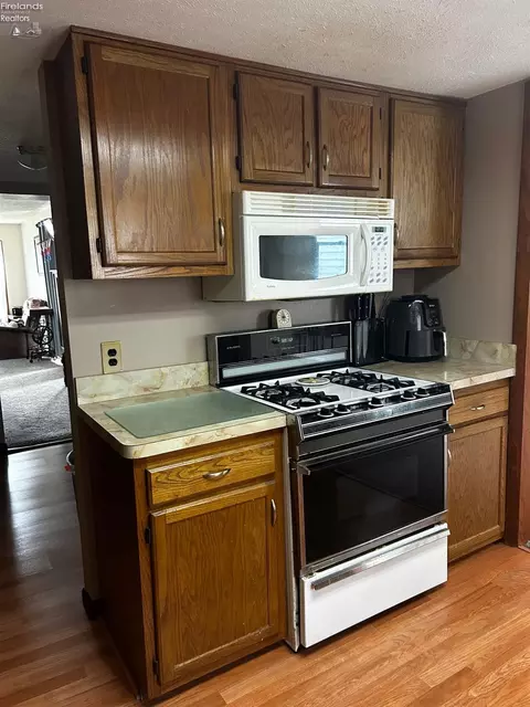 Kitchen - 205 Wheeler Dr, Huron, OH 44839 photo 3 of 3