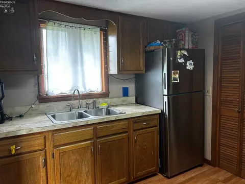 Kitchen - 205 Wheeler Dr, Huron, OH 44839 photo 2 of 3