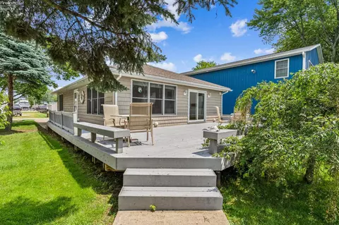 5510 E Center Ln, Port Clinton, OH 43452