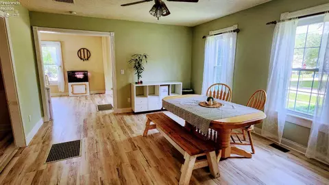 502 Adams Ave, Huron, OH 44839 photo 9
