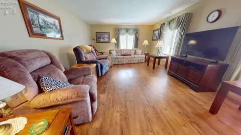 2 Timothy Ave, Willard, OH 44890 photo 11