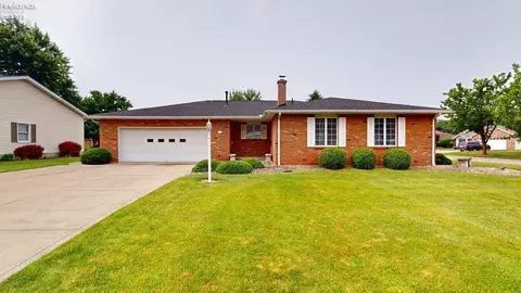 2 Timothy Ave, Willard, OH 44890