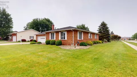 2 Timothy Ave, Willard, OH 44890 photo 3