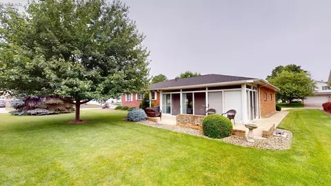 2 Timothy Ave, Willard, OH 44890 photo 6