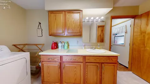 2 Timothy Ave, Willard, OH 44890 photo 27