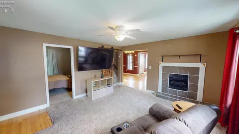 420 Ames St, Clyde, OH 43410 photo 4