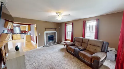 420 Ames St, Clyde, OH 43410 photo 5