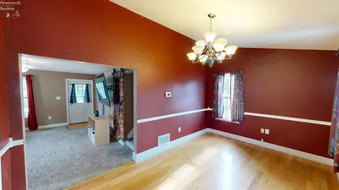 420 Ames St, Clyde, OH 43410 photo 9