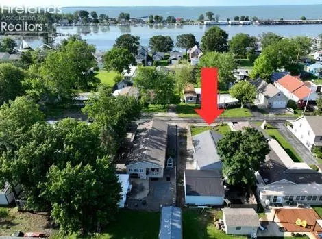 8048 E Mary Ln, Marblehead, OH 43440 photo 2