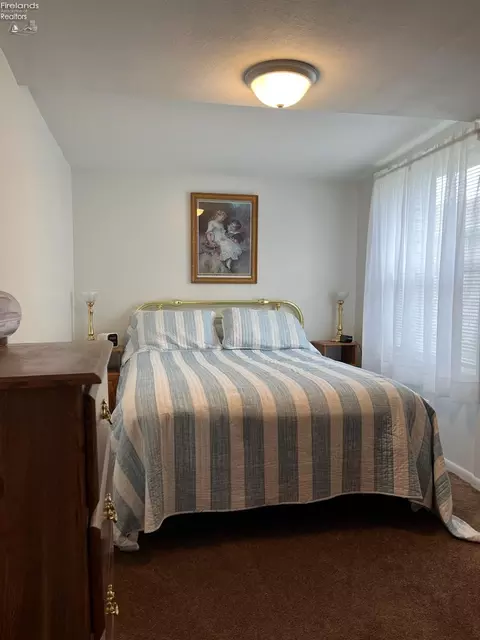 8048 E Mary Ln, Marblehead, OH 43440 photo 18