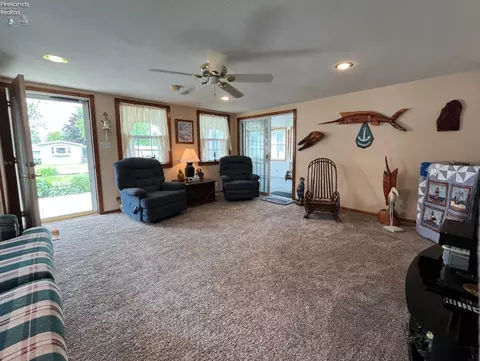 8048 E Mary Ln, Marblehead, OH 43440 photo 7