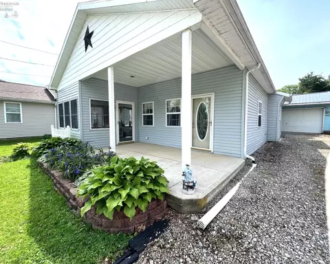 8048 E Mary Ln, Marblehead, OH 43440 photo 3