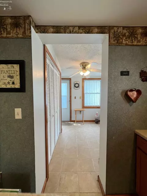 8048 E Mary Ln, Marblehead, OH 43440 photo 15