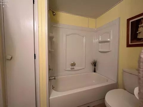 8048 E Mary Ln, Marblehead, OH 43440 photo 21