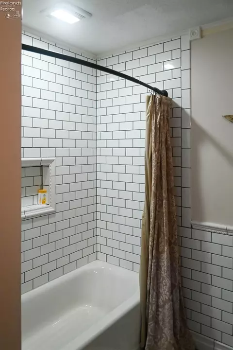 423 Leisure Dr, Huron, OH 44839 photo 31