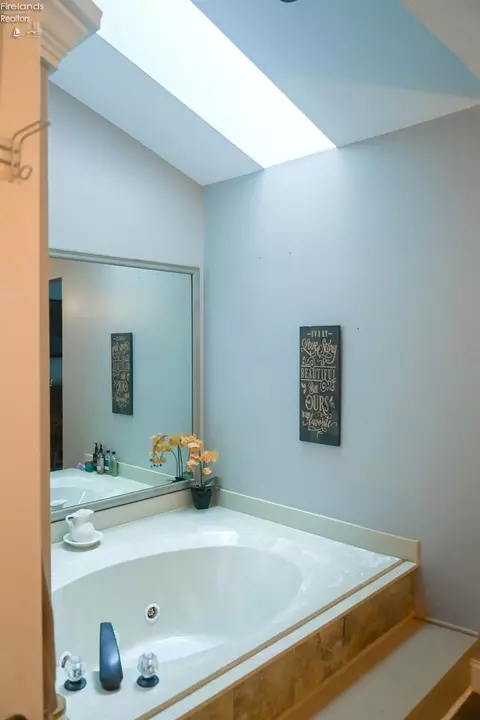 423 Leisure Dr, Huron, OH 44839 photo 21