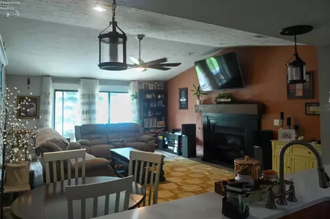 423 Leisure Dr, Huron, OH 44839 photo 13