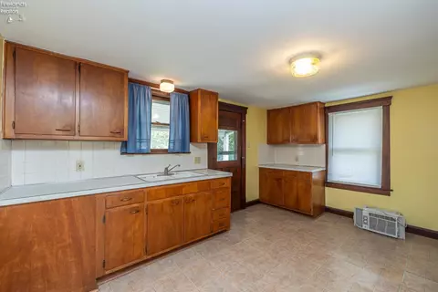 409 Gulf Rd, Elyria, OH 44035 photo 19