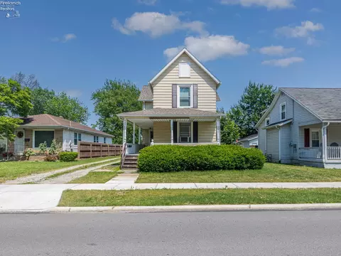 409 Gulf Rd, Elyria, OH 44035