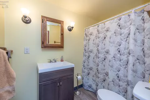 409 Gulf Rd, Elyria, OH 44035 photo 8